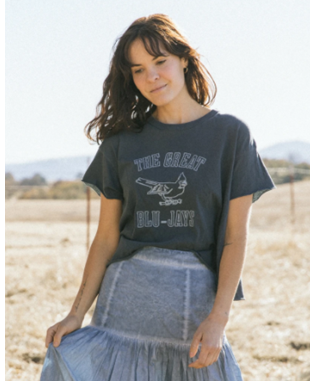 THE CROP TEE W/ BLUE JAY GRAPHIC