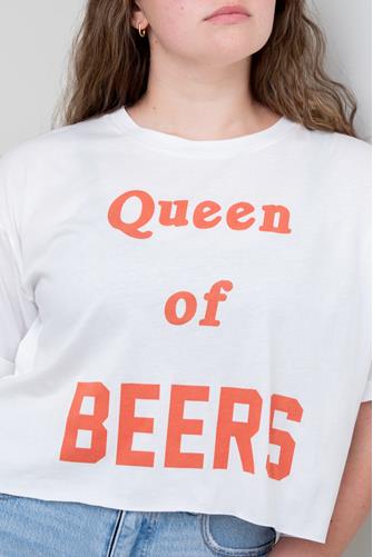 Queen of Beers Crop Tee WHITE