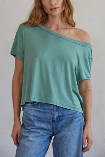 Off The Shoulder Relaxed Tee Green