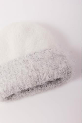 Forever Fuzzy Beanie ICING