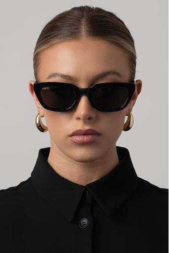 Nove BLACK