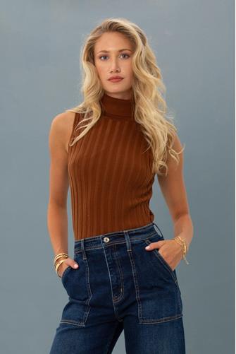 Turtleneck Tank Sweater CHOCOLATE