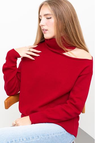 Cut Out Shoulder Turtleneck Sweater RED