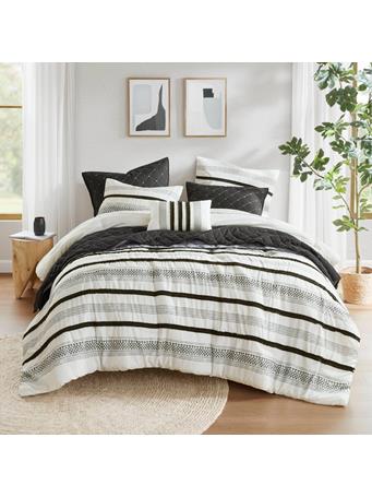 MADISON PARK - Carolina 7-Piece Stripe Comforter and Quilt Set BLACK