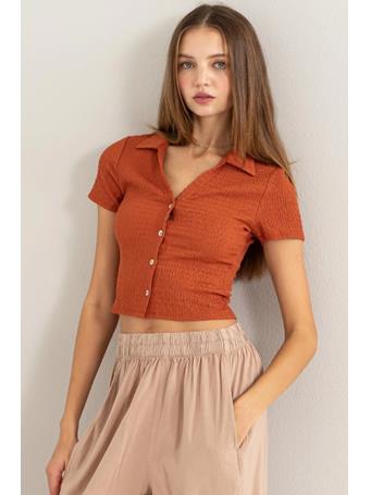 HYFVE - Crinkle Knit Button Front Top BAKED CLAY