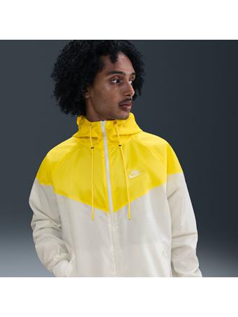 NIKE - Sportswear Windrunner Men's Jacket YELLOW