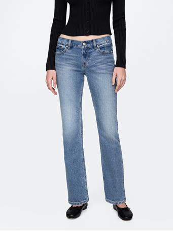 GAP - Low Rise '90s Straight Jeans MEDIUM INDIGO 21
