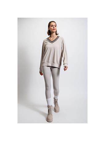 RAE MODE - Quick Dry V-neck Long Sleeve Sweatshirt MOCHA CRM