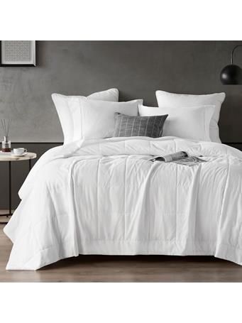 SHARPER IMAGE - Cooling Touch Down Alternative Blanket WHITE