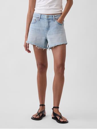 GAP - 4" Mid Rise UltraSoft Relaxed Cutoff Shorts LIGHT WASH