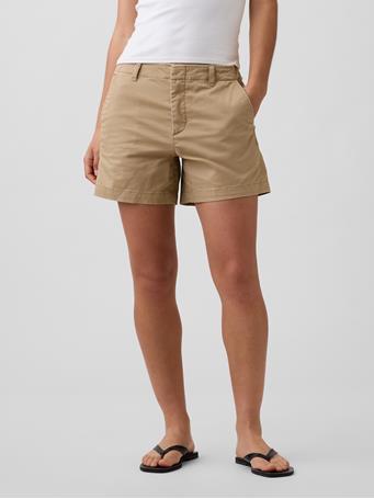 GAP - 5" Mid Rise Downtown Khaki Shorts MOJAVE