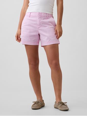 GAP - 5" Mid Rise Downtown Khaki Shorts PRIMROSE PINK