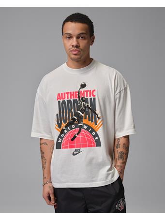 NIKE - Jordan Men's Oversized Reissue T-Shirt SAIL/INFRARED 23