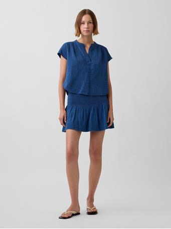GAP - Cotton Gauze Denim Smocked-Waist Mini Skort MEDIUM WASH