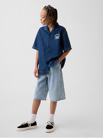 GAP - Kids UltraSoft Denim Baggy Shorts LIGHT WASH