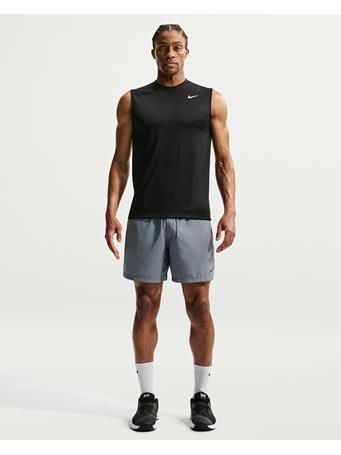 NIKE - Form Men's Dri-FIT 7" Unlined Versatile Shorts SMOKE GREY/(BLACK)
