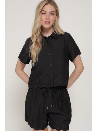ACTIVE BASIC - Short Sleeve Eyelet Scallop Hem Woven Top BLACK