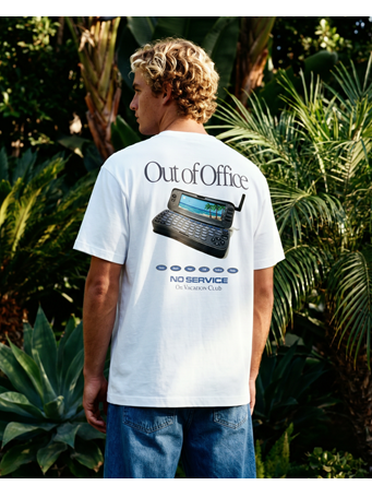 ON VACATION CLUB  - No Service Tee White