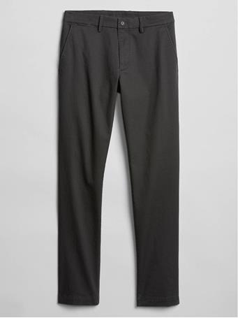 GAP - Essential Khakis in Slim Fit TRUE BLACK