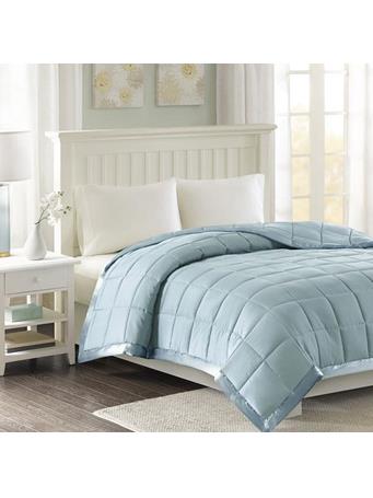 MADISON PARK - Windom Microfiber Down Alternative Blanket with 3M Scotchgard BLUE