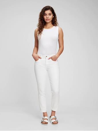 GAP - Mid Rise Girlfriend Jeans with Washwell OPTIC WHITE 3