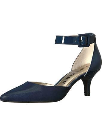 ANNE KLEIN - Fabulist Point Toe Ankle Strap Shoe NAVY