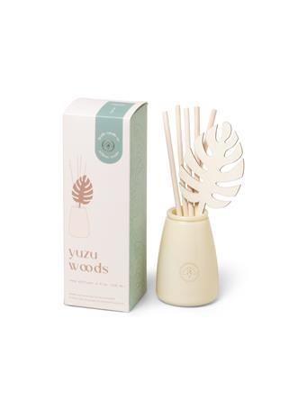 FIREFLY CANDLE CO - Flourish 4 oz Diffuser - Yuzu Woods NO COLOR