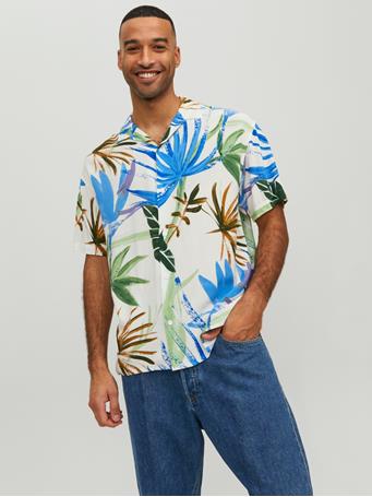 JACK & JONES -  Exotic Resort Relaxed Fit Short Sleeve Shirt  CLOUD DANCER
