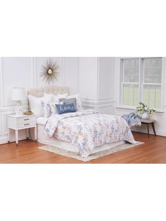 C&F HOME - Lina Floral Quilt Set - Full/Queen WHITE