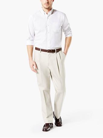 DOCKERS - Signature Khaki Pleated Pants, Classic Fit CLOUD