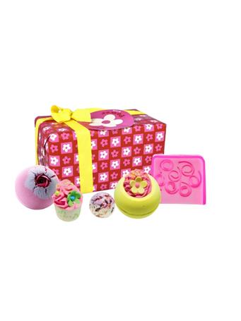 BOMB COSMETICS - Flower Power Gift Set NO COLOUR