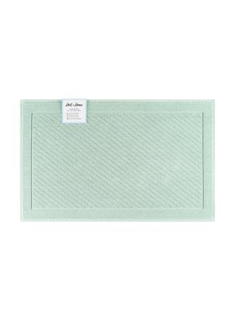 HOST AND HOME - Cotton Bath Rug 20" x 32" GREEN