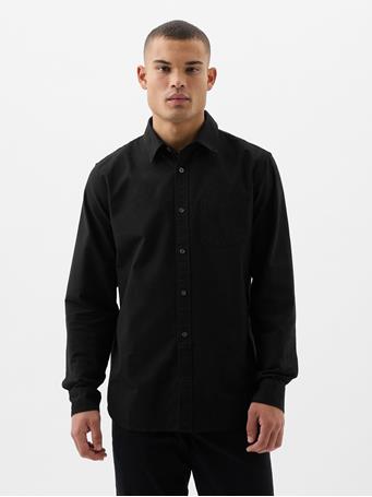 GAP - Oxford Shirt in Standard Fit TRUE BLACK