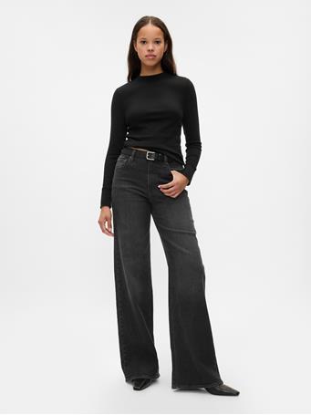 GAP - Essential Rib Mockneck T-Shirt BLACK
