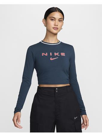 NIKE - Sportswear Chill Knit Women's Slim Long-Sleeve Cropped Graphic Tee NAVY