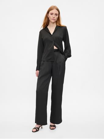 GAP - Relaxed Satin Shirt BLACK