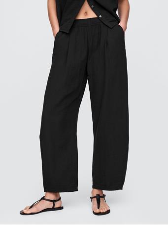 GAP - Crinkle Gauze Easy Barrel Pants BASIC BLACK 2