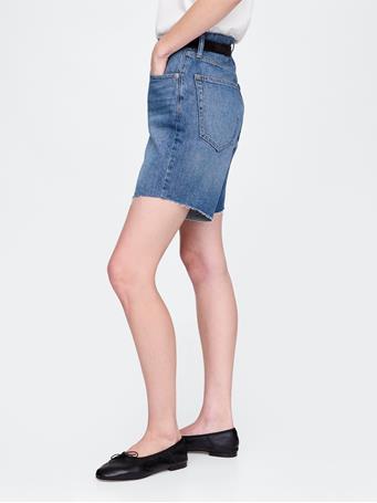 GAP - 8" Mid Rise '90s Loose Denim Bermuda Shorts MEDIUM INDIGO