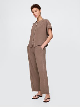 GAP - Crinkle Gauze Dolman Shirt ARROW BROWN