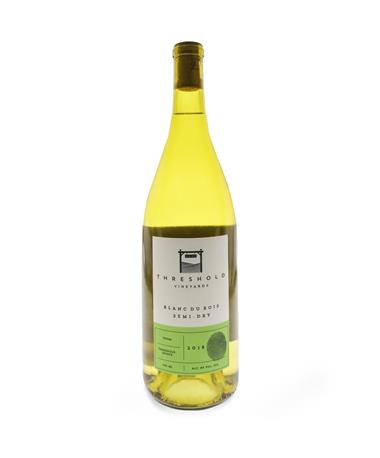 IN STORE PICKUP OR LOCAL DELIVERY ONLY: Threshold Vineyards Blanc Du Bois Semi-Dry Wine