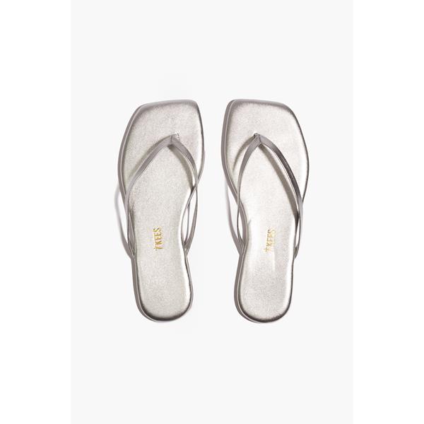 Square Toe Lily
