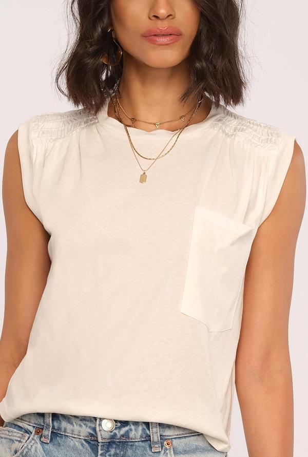 Nelie Pocket Tee