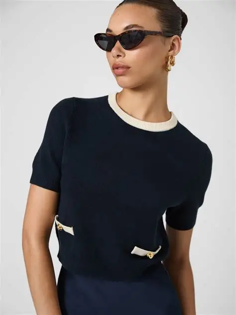 Short Sleeve Sweater With Contrast