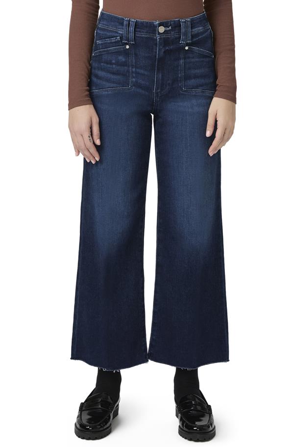 Anessa With Set In Pockets In Praline