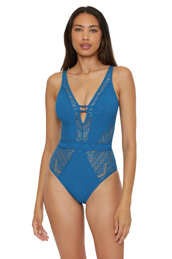 Lagoon Color Play 1 Pc Plunge