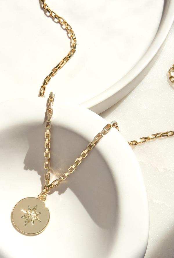 16 Box Chain Necklace With Compass Coin
