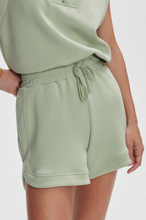 Ollie High Rise Short 3.5