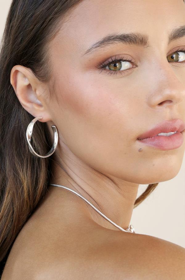 Heirloom Twist Medium Hoops