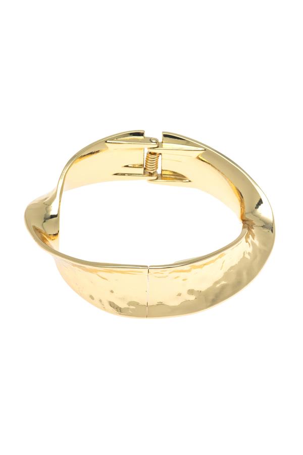 Texture with A Twist Cuff