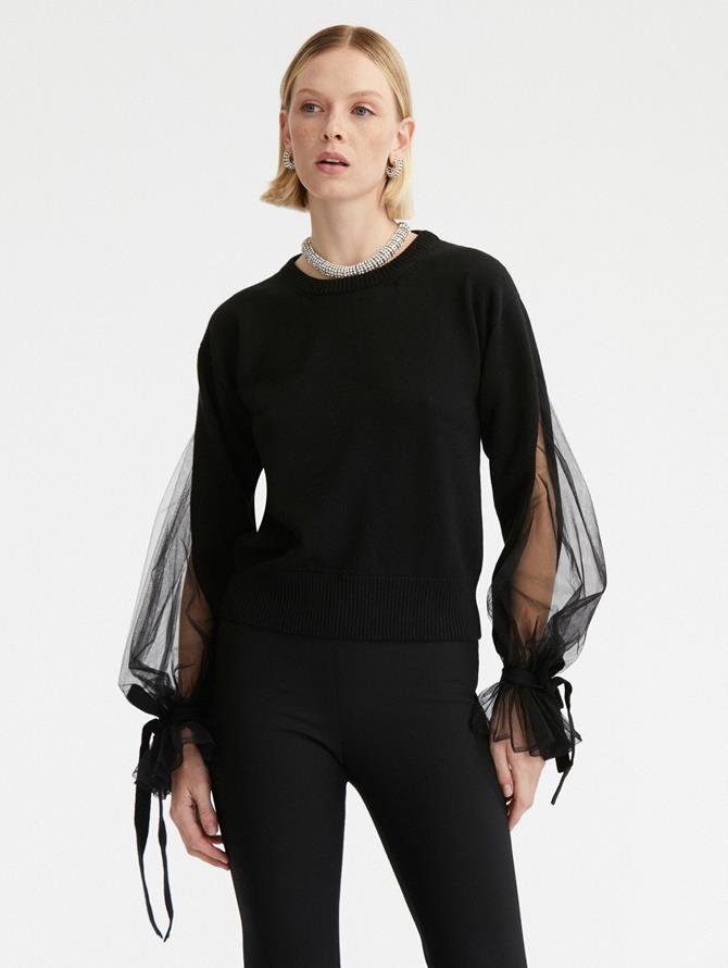 Tulle Inset Long Sleeve Pullover